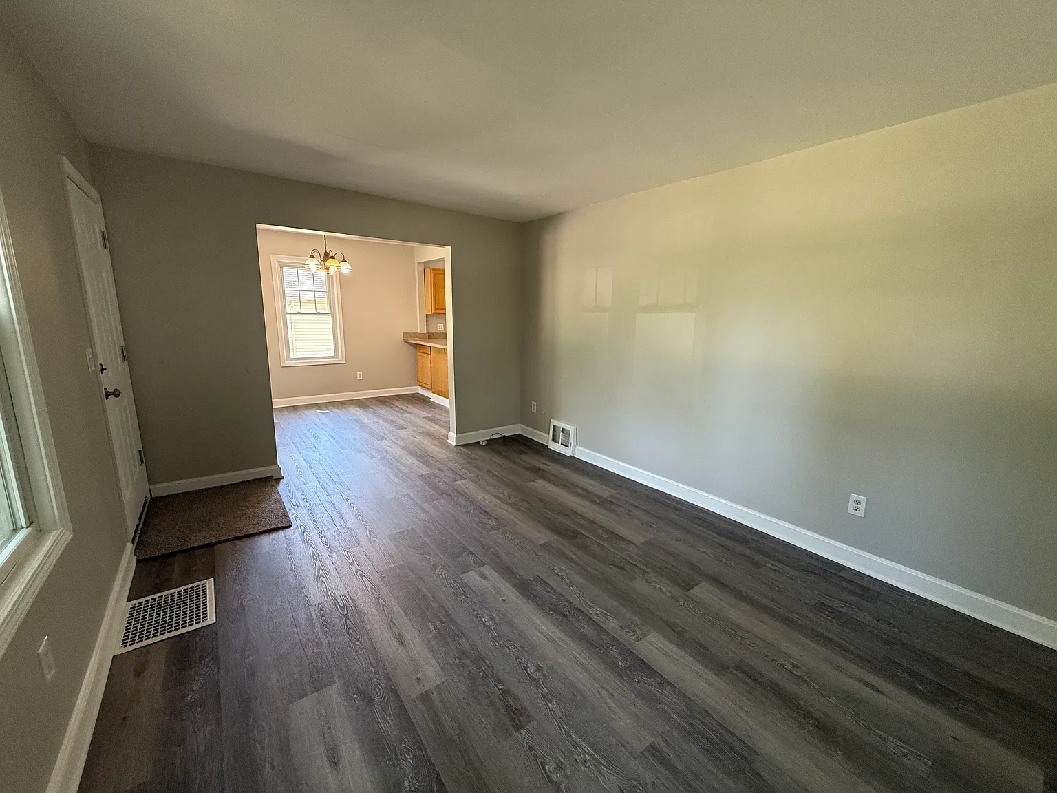 3194 Eastwood Drive — Photo 3
