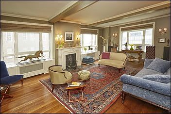 1st image of 2 Beekman Pl APT 10C