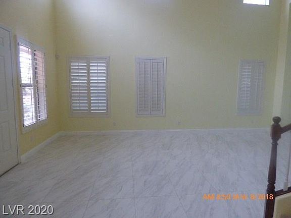 3rd image of 1827 Country Meadows Dr