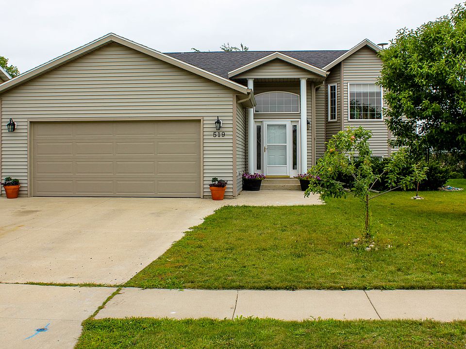 1st image of 519 19th Ave W