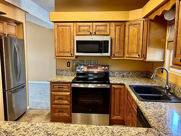 5th image of 4730 Cove Ct