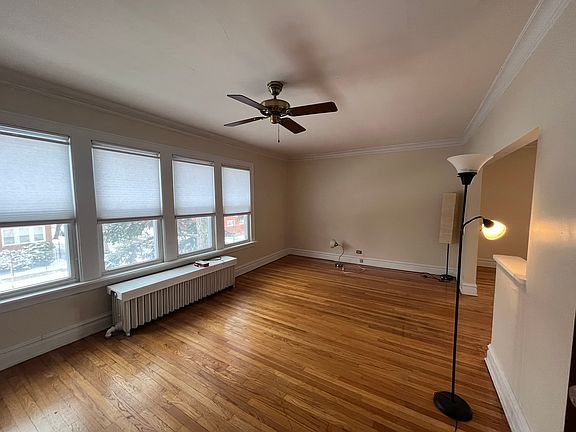 3rd image of 4701 W Warwick Ave #2