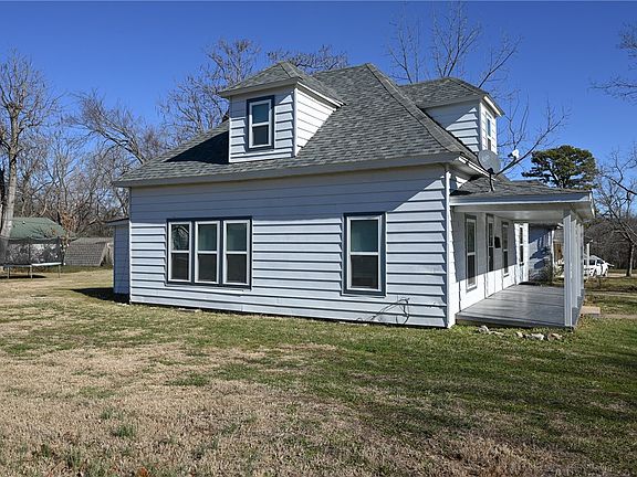 2nd image of 602 E Church Ave