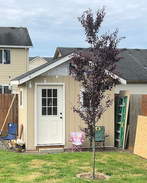 2nd image of 983 E 14th St