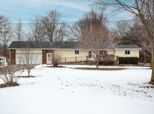 7190 Ravenswood Rd, Kimball, MI 48074