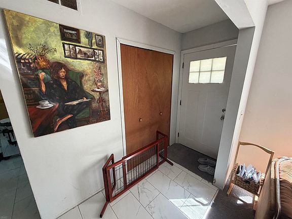 4th image of 3626 Farnum St