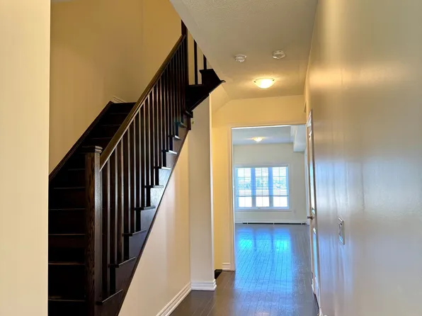 76 Blackwell Cres, Bradford West Gwillimbury, ON L3Z 4L4
