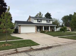 400 W Whitefish Rd, Port Washington, WI