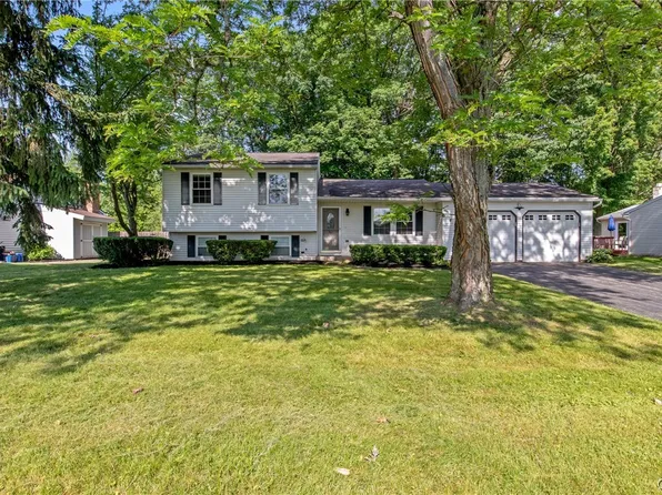 7795 Braniff Cir, Cicero, NY 13039