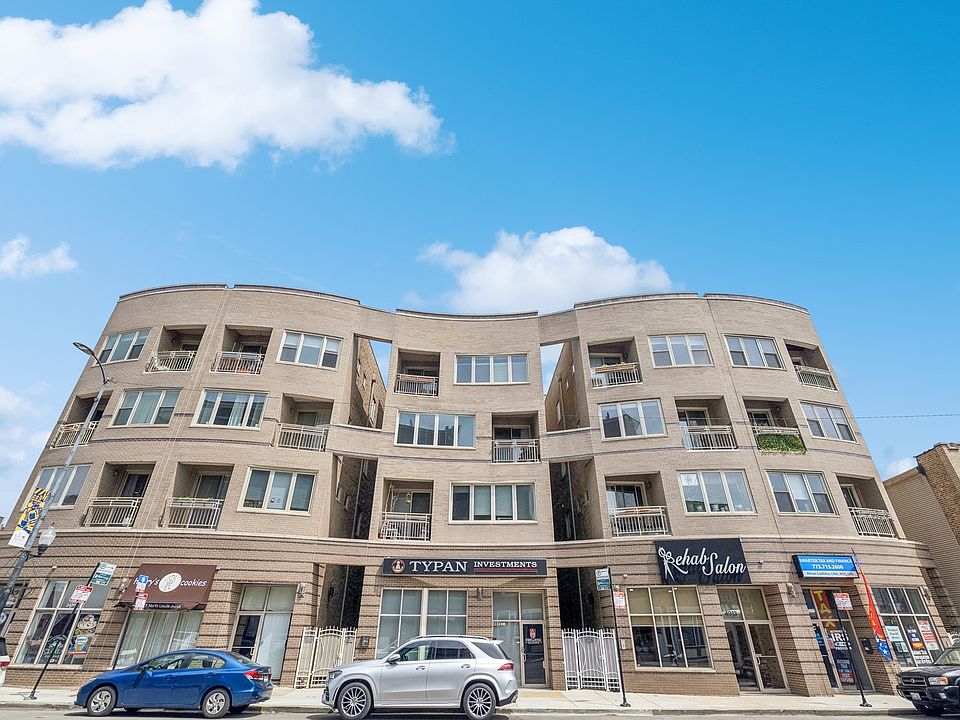 1st image of 4913 N Lincoln Ave #2