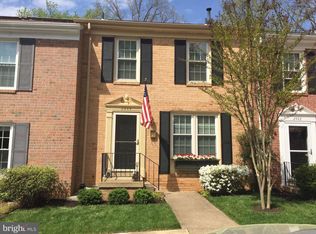 2444 Alsop Ct, Reston, VA 20191