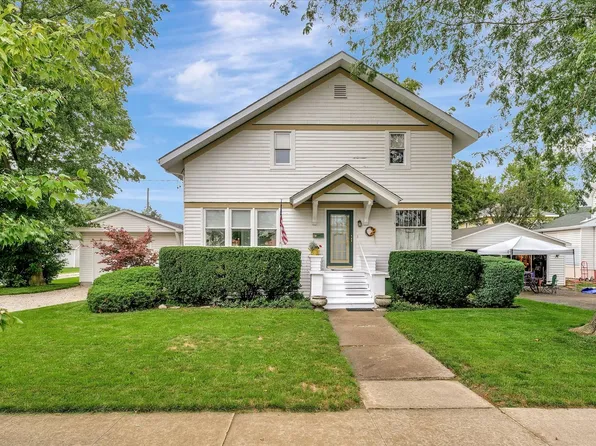 130 S Taft St, Paxton, IL 60957
