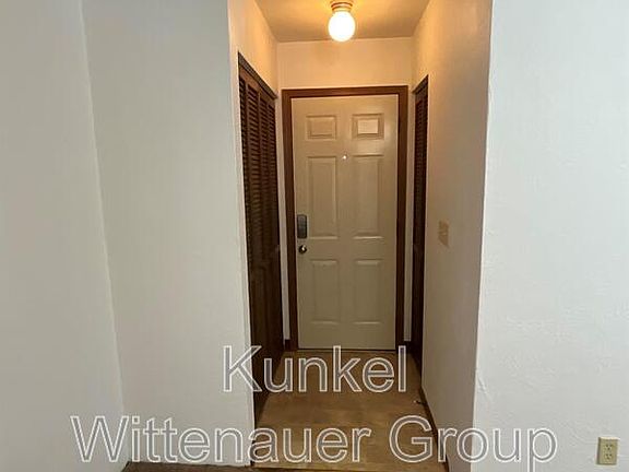 3rd image of 31 Pepperwood Ct
