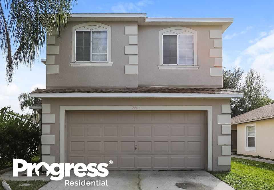 1st image of 2204 Heathwood Cir