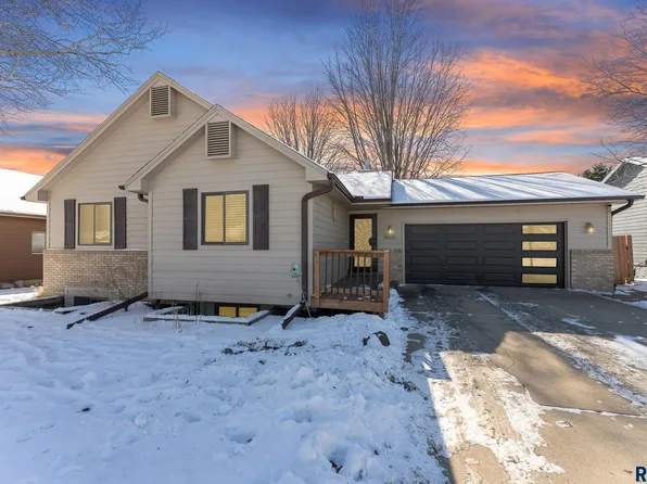 5605 W 53rd St, Sioux Falls, SD 57106