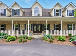 7859 Pine Ridge Dr, Clarkston, MI 48346