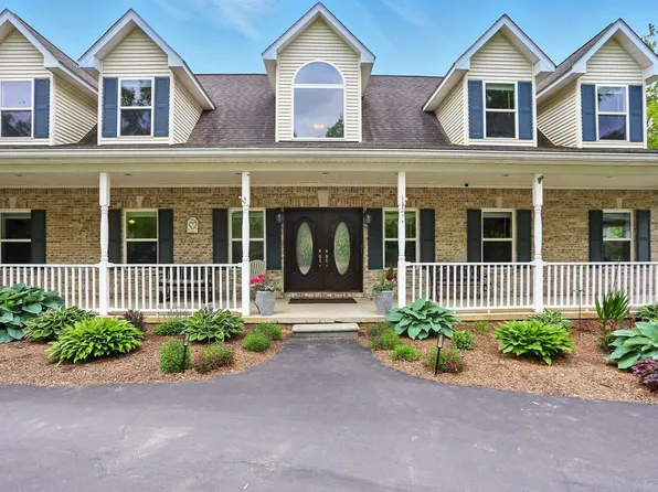 7859 Pine Ridge Dr, Clarkston, MI 48346