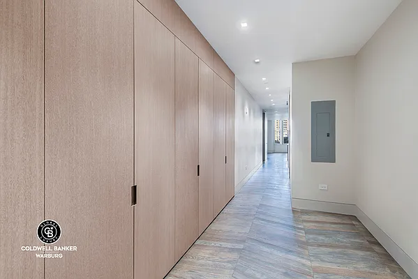 Rented by Coldwell Banker Warburg | media 26