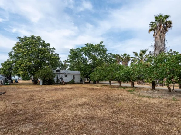 435 20th Ave, Delano, CA 93215