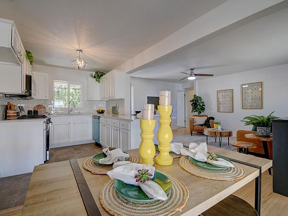 5th image of 2629 Alvarado Dr NE