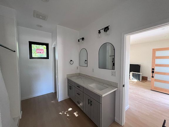 2nd image of 1705 Castlebrook Ct #2