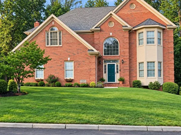 1040 Sussex Dr, Kingsport, TN 37660