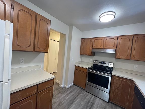 3rd image of 8721 175th Ave NE APT 3