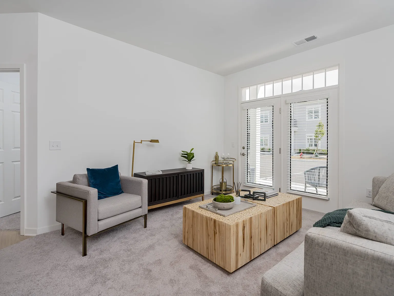 Flats at Powell — Photo 4