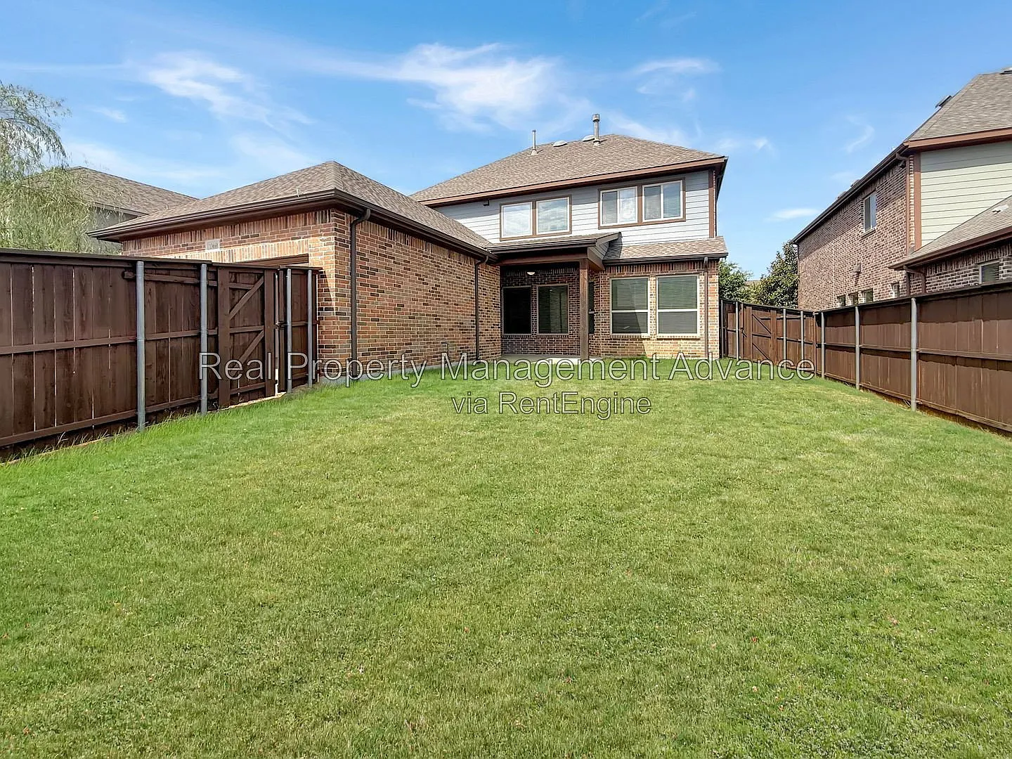 5 bed, 4.0 bath, 3336 sqft, $3,600 — Photo 2