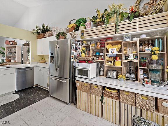 3rd image of 6132 Thresher Dr #901