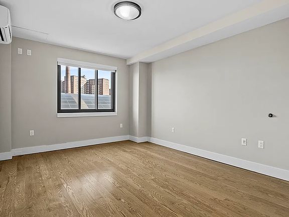 2nd image of 2858 Stillwell Ave APT 3D