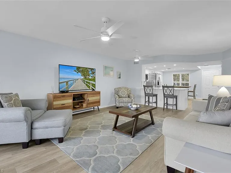 9101 Vanderbilt Dr #203 — Photo 3