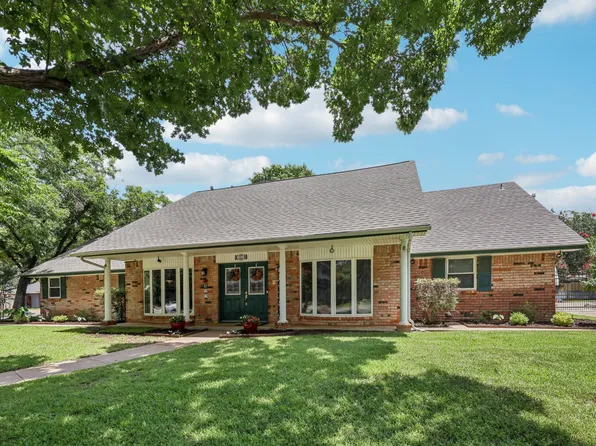 1805 Winewood Ln, Arlington, TX 76013