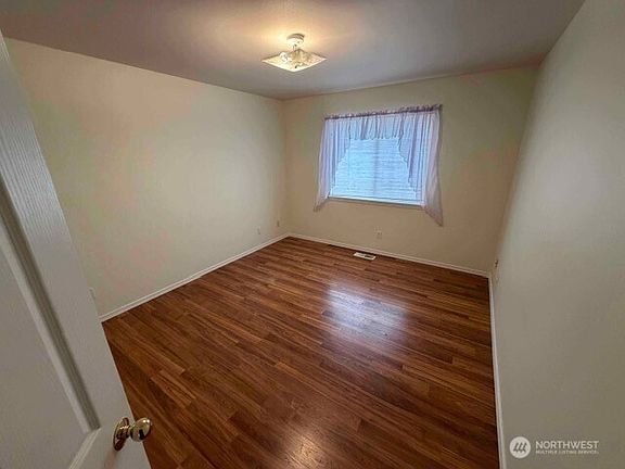 2nd image of 4323 Glasgow Way