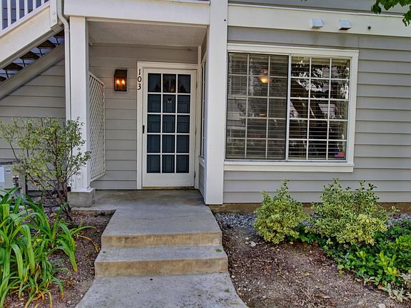 2nd image of 1272 Park Western Pl #103