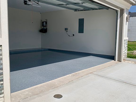 4th image of 2223 Corales St