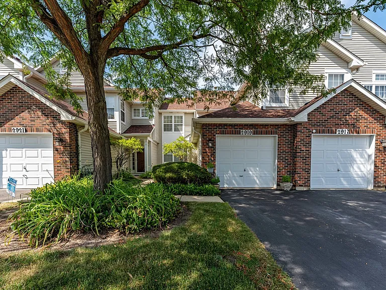 2917 Stockton Ct #2917 — Photo 2