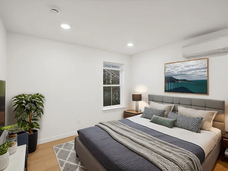 Emerald Place Apartments — Photo 12