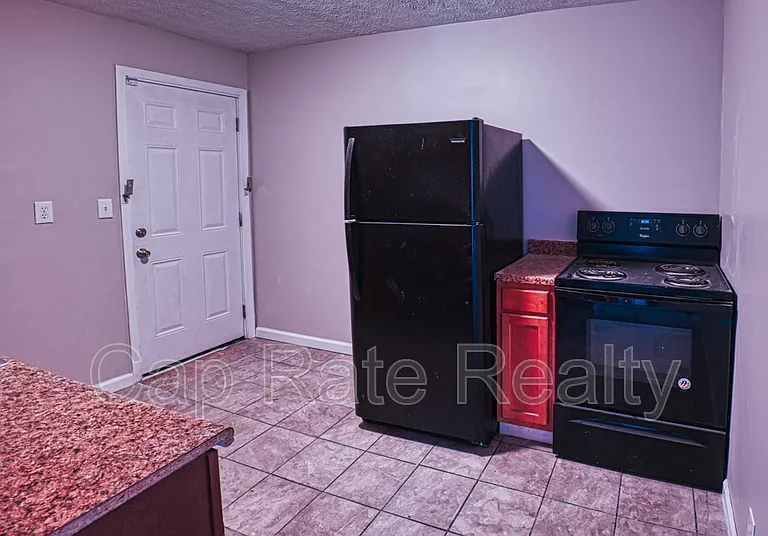 1143 Duxberry Ave — Photo 5