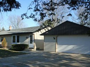 1400 Oak Dr, Hubertus, WI 53033