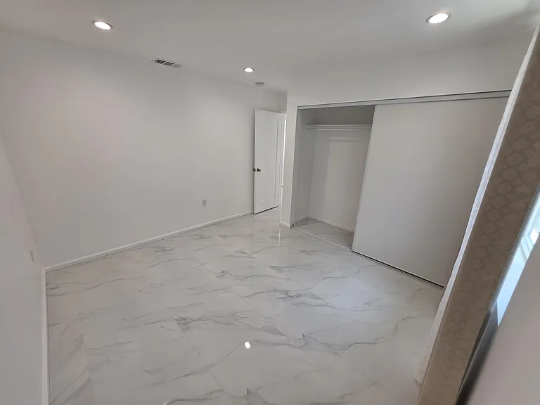10924 Woodward Ave — Photo 19