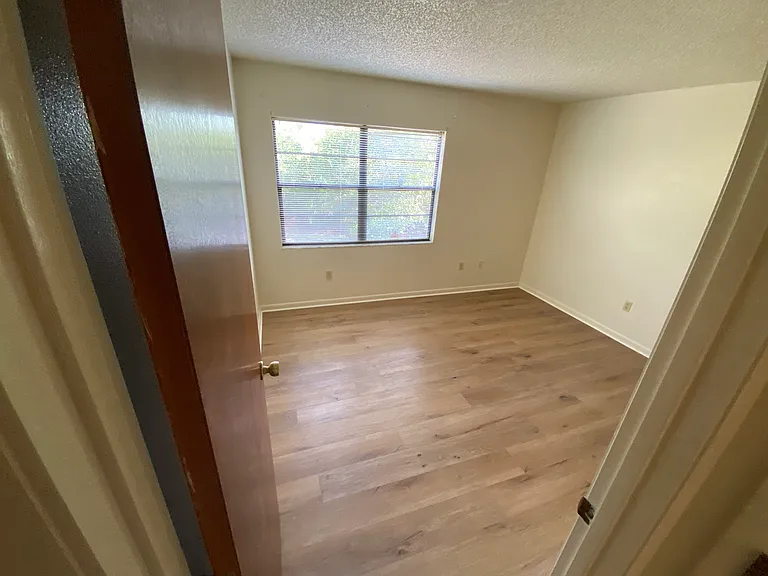 7030 Deland Ave #B — Photo 11