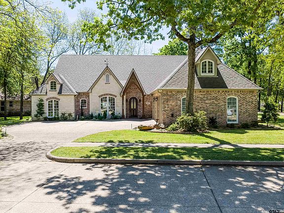 2nd image of 102 Dogwood Lakes Cir