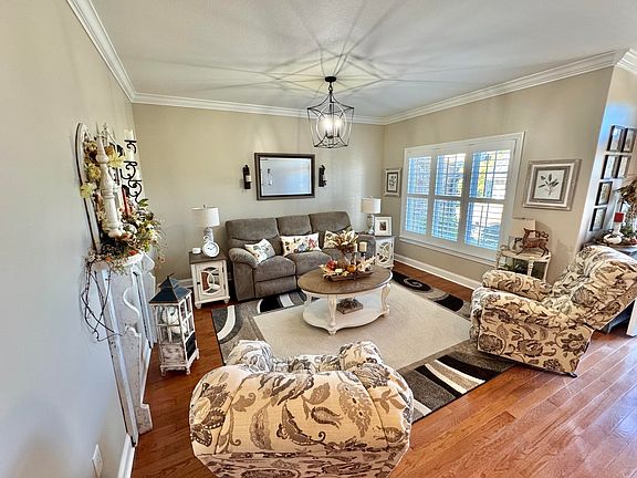 4th image of 312 Lochmere Greene Dr