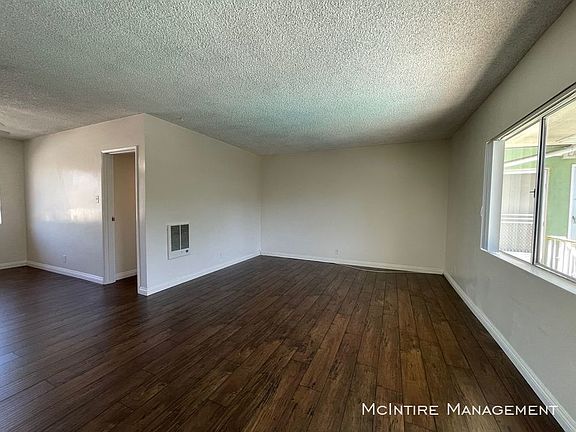 3rd image of 939 Arcadia Ave APT Q