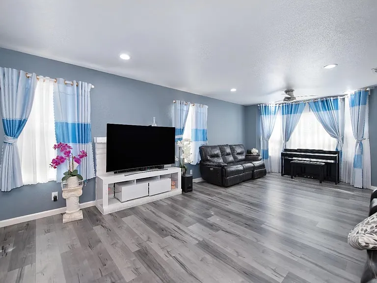 8924 La Margarita Way — Photo 7