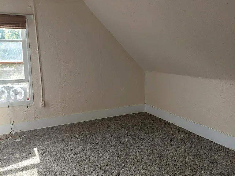 1343 Vine St #4 — Photo 19