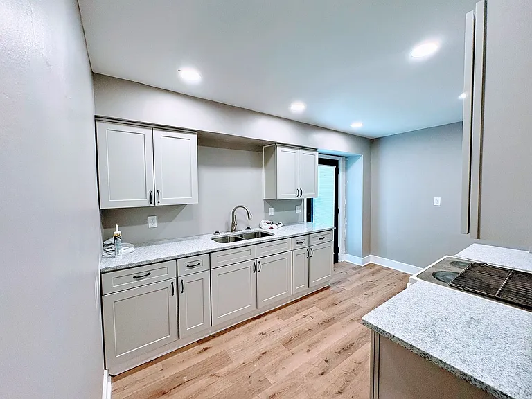 1423 Weyler Ave — Photo 4