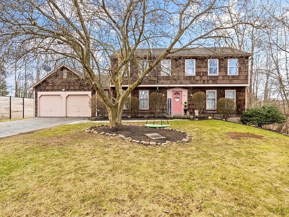 1st image of 1417 Hiddenpond Ln