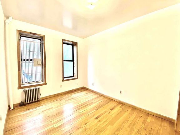 2nd image of 530 E 13th St #4C